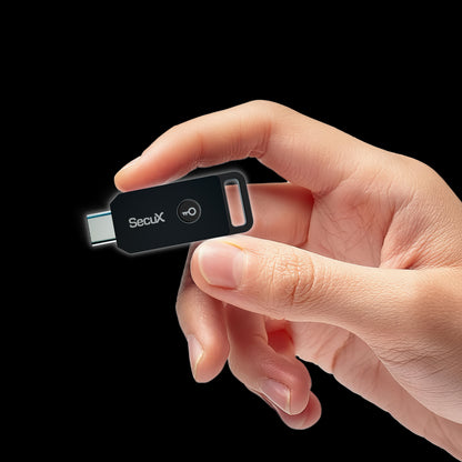 SecuX PUFido Clife Key held in hand